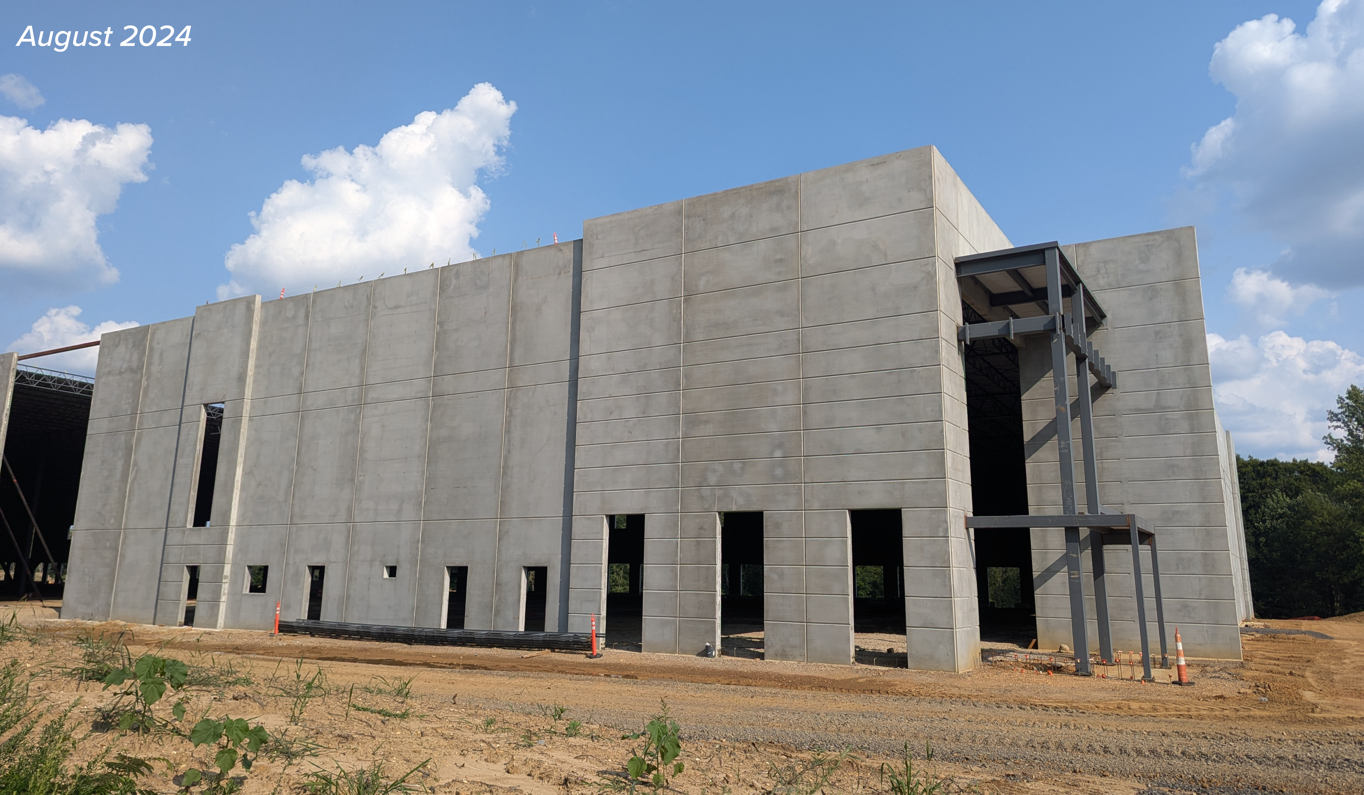 the bridge at camelback , phoenix arizona office leasing, colliers, available space, second floor view, elevator connecting to parking
