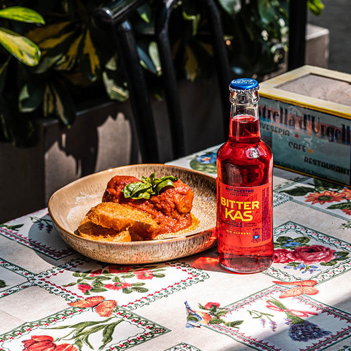 Bitter Kas Barcelona ES Bitter KAS toma Sant Antoni. Sant Antoni toma